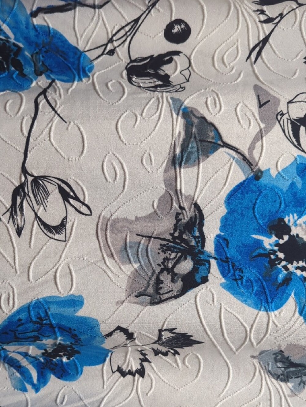 Blue Floral Round-Neck Blouse for Women - Picture 6 of 6